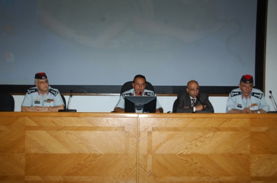 الدباس يسستقبل وفدا من هيئة التوجيه والدارسين ( صور )